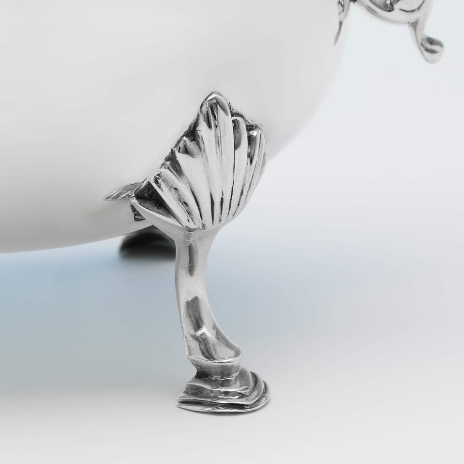 Antique Sterling Silver Sauce boat - hallmarked in 1783 London - George III - Image 5