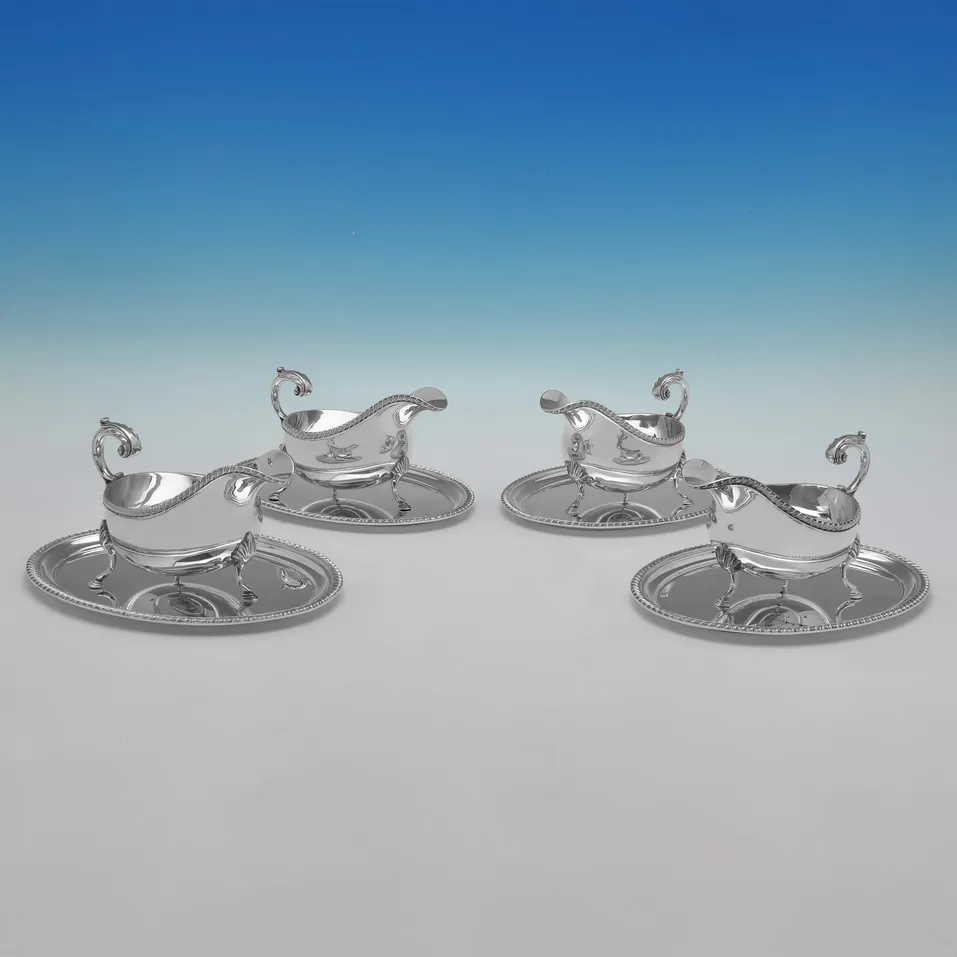 Sterling Silver Set of 4 Sauce Boats on Trays - Roberts & Belk, hallmarked in 1968 Sheffield - Elizabeth II - Image 1