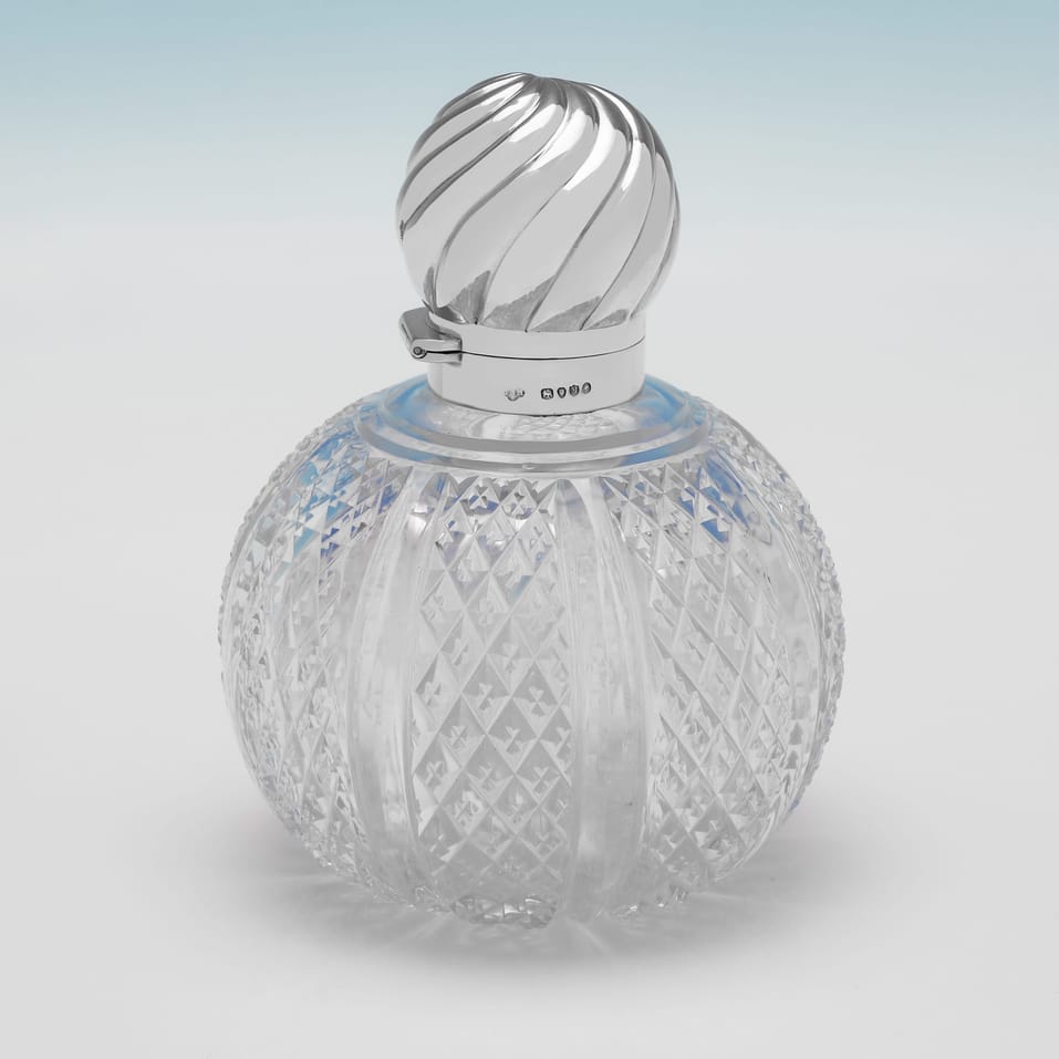 Antique Sterling Silver Scent Bottle - John Newton Mappin, hallmarked in 1887 London - Victorian