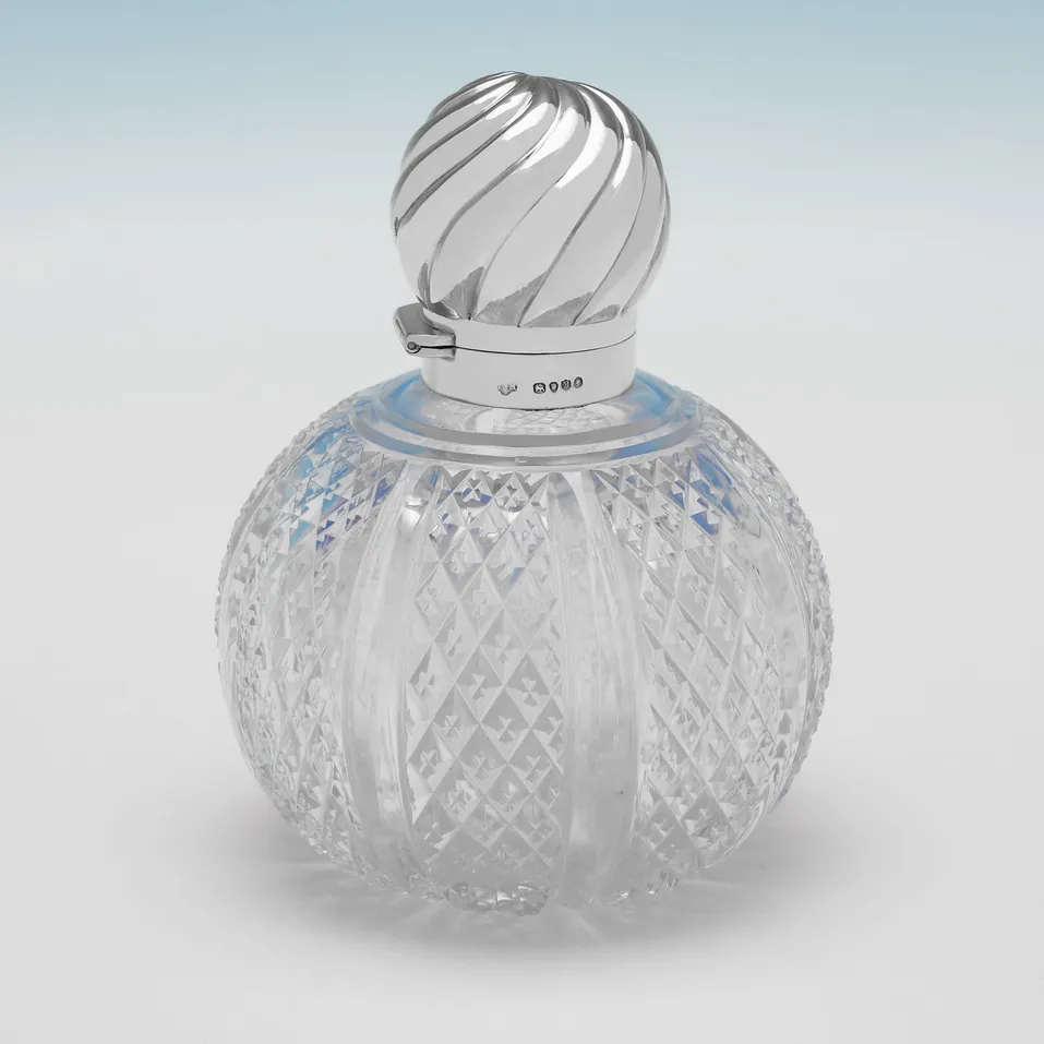 Antique Sterling Silver Scent Bottle - John Newton Mappin, hallmarked in 1887 London - Victorian
