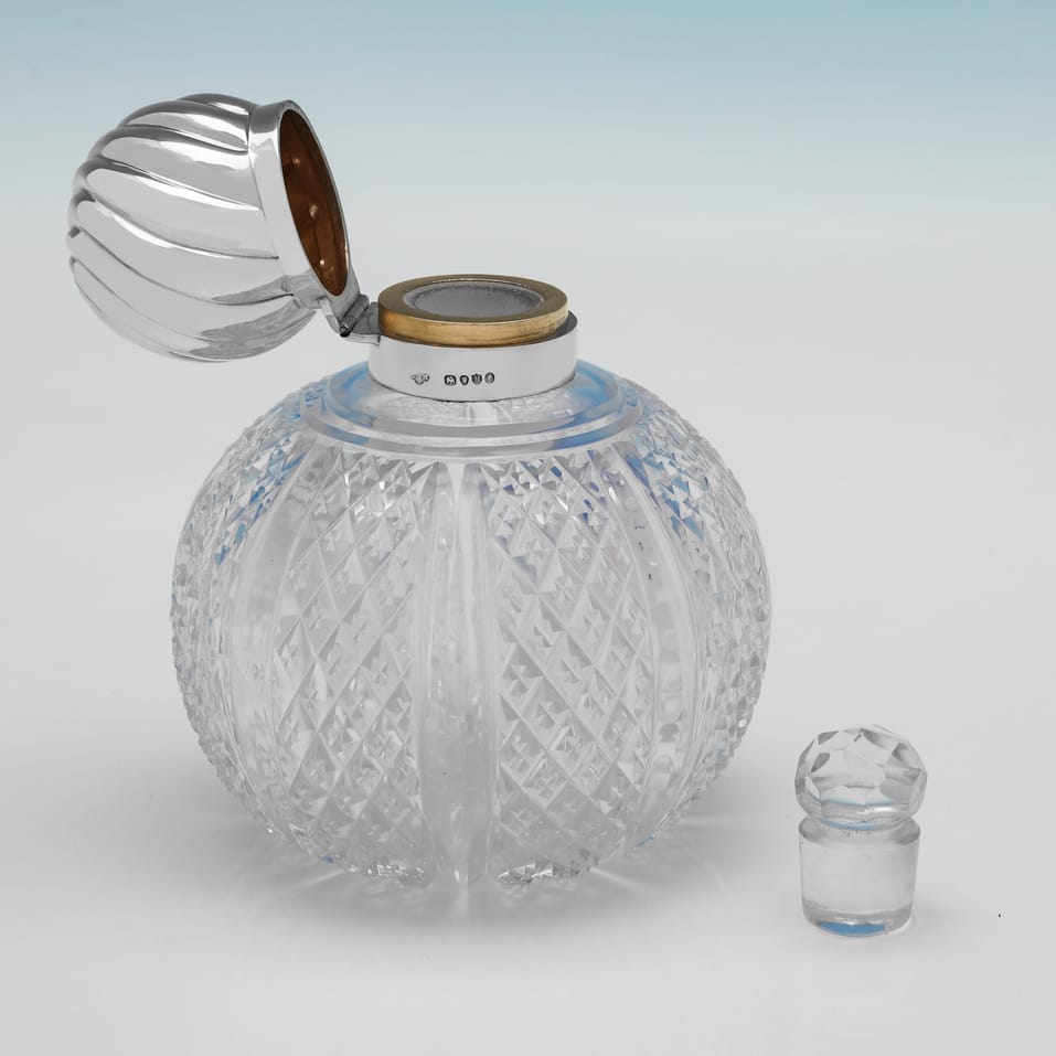 Antique Sterling Silver Scent Bottle - John Newton Mappin, hallmarked in 1887 London - Victorian - Image 3