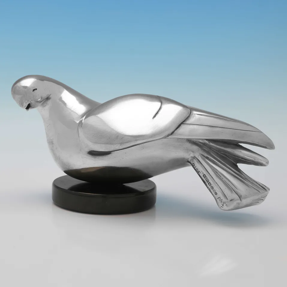 Sterling Silver Dove Sculpture - Morris Singer Foundry, hallmarked in 1999 London - Elizabeth II - Image 1