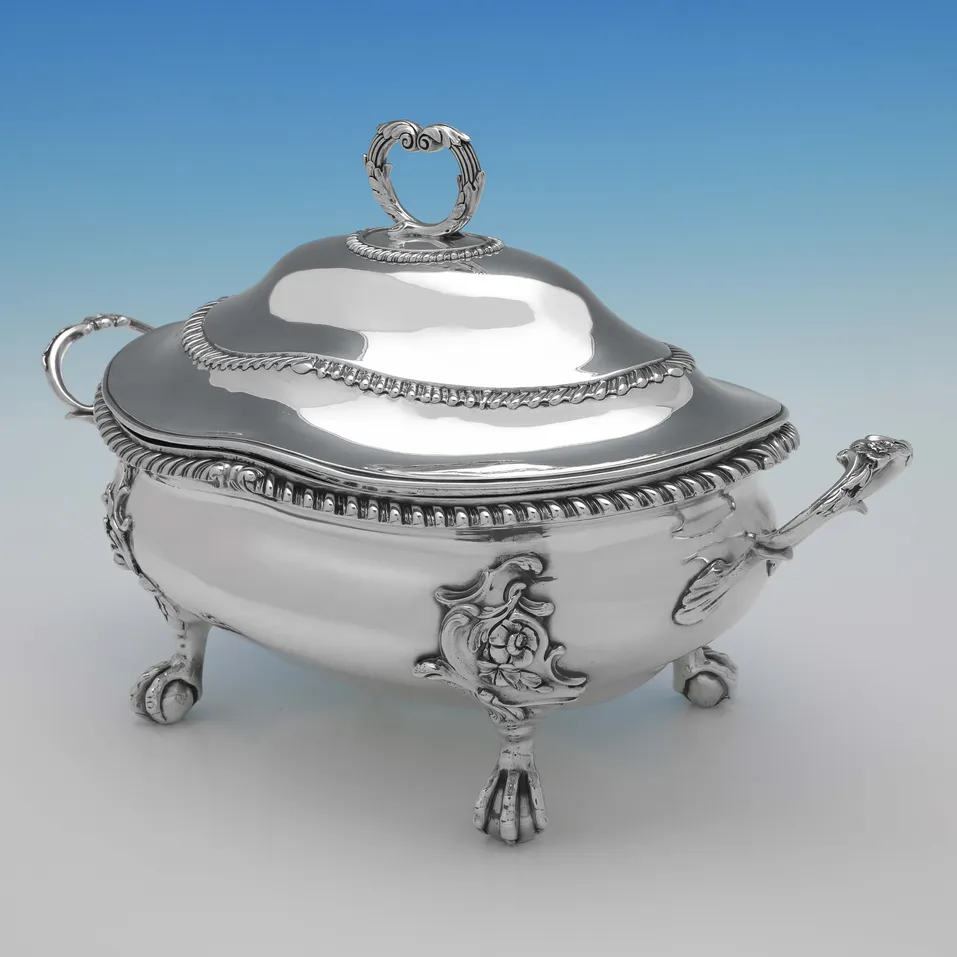 Antique Sterling Silver Soup tureen - Lewis Herne & Francis Butty, hallmarked in 1766 London - George III - Image 2