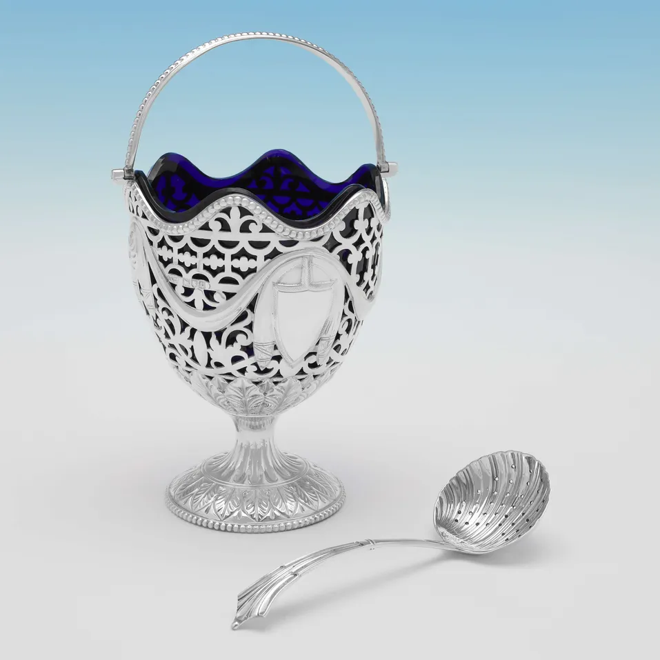 Antique Sterling Silver & Glass Sugar Basket & Spoon - Skinner & Co., hallmarked in 1914 London - George V - Image 2