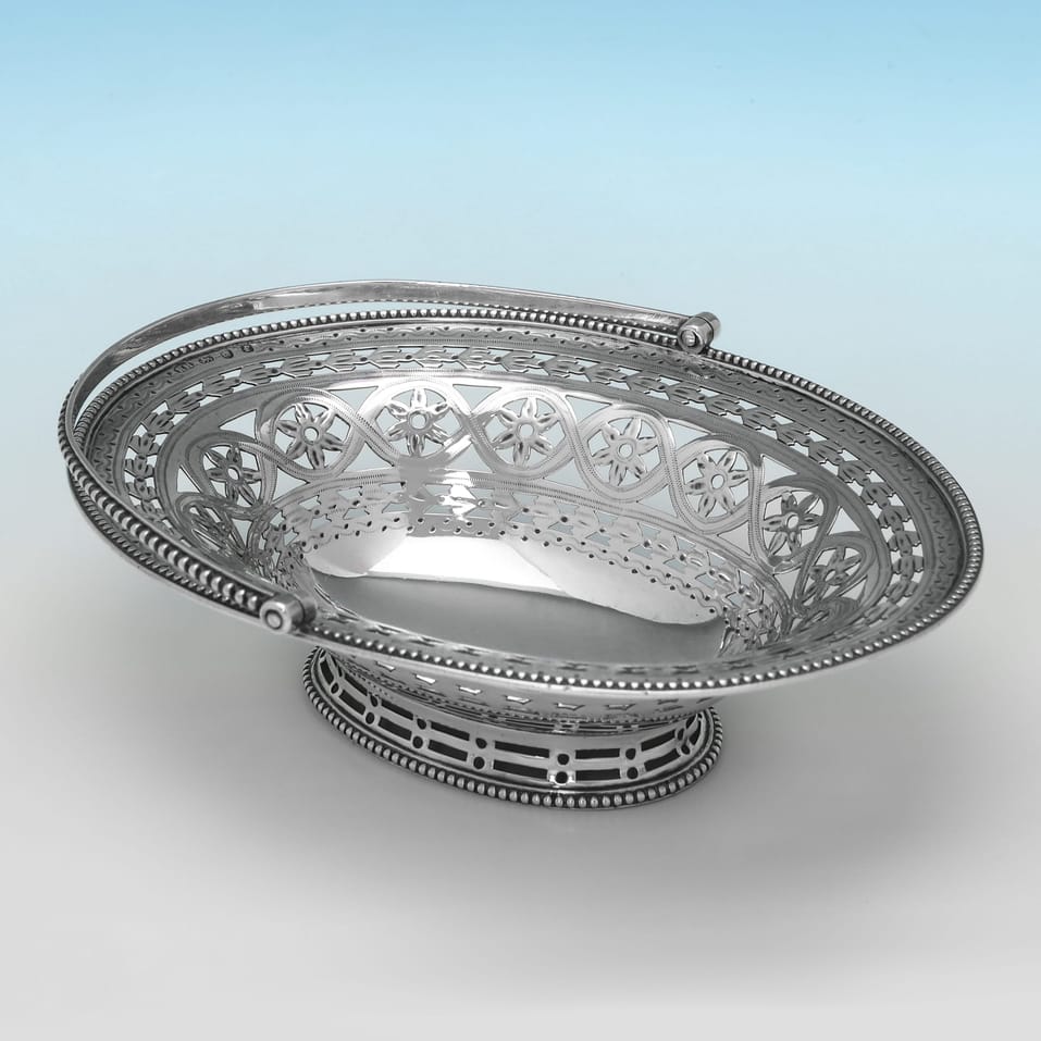 Antique Sterling Silver Sweetmeat Basket - Robert Hennell I, hallmarked in 1781 London - George III - Image 2
