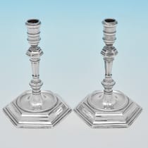 Antique Sterling Silver Pair of Tapersticks - Francis Turner, hallmarked in 1723 London - George I - Thumbnail 1