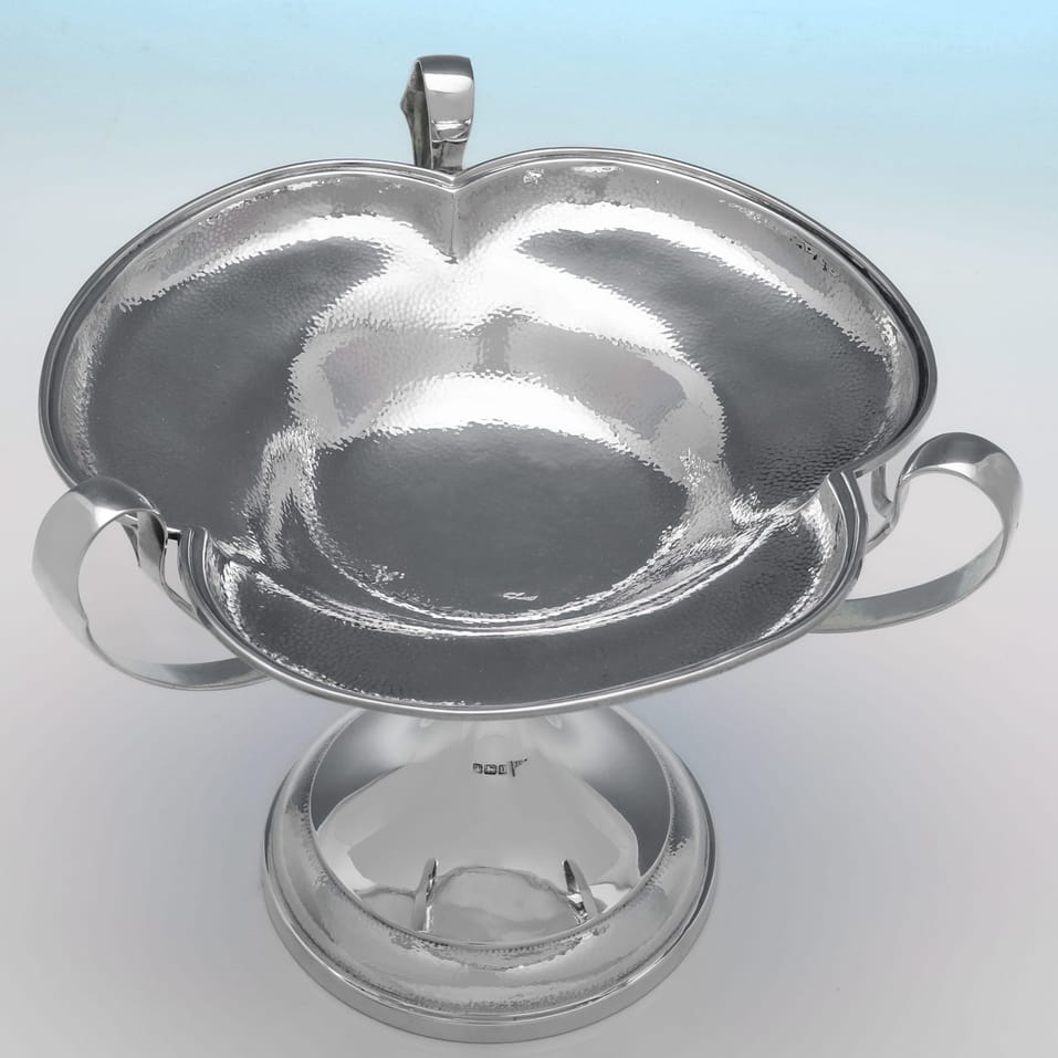 Antique Sterling Silver Tazza - Walker & Hall, hallmarked in 1913 Sheffield - George V - Image 3