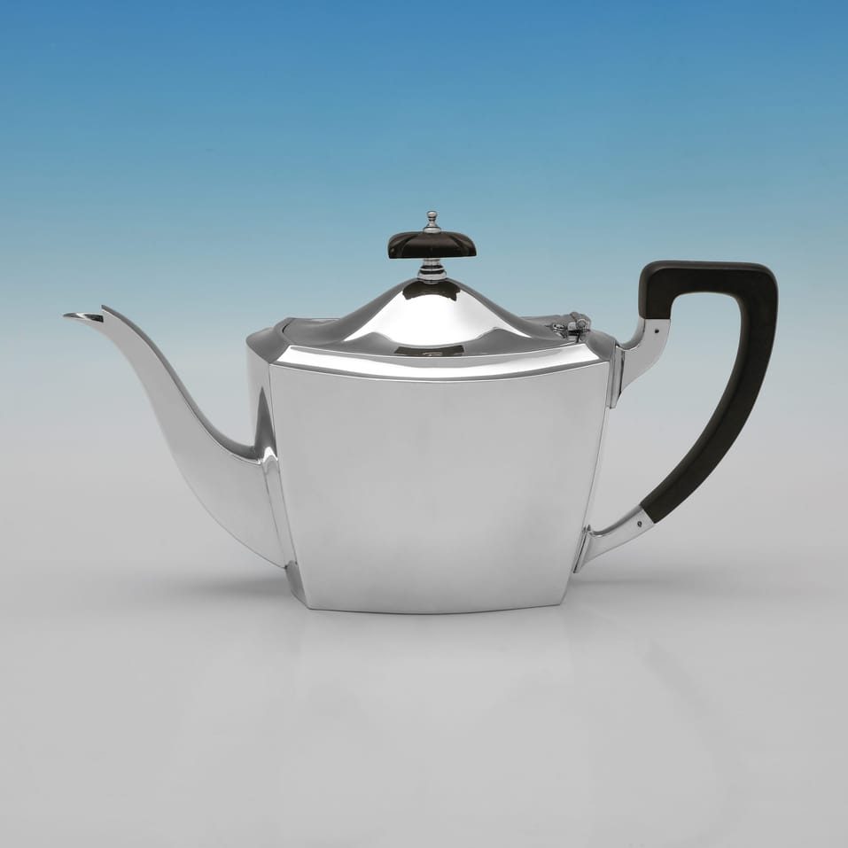 Sterling Silver Tea Set - Barker Brothers Ltd., hallmarked in 1939 Birmingham - George VI - Image 2