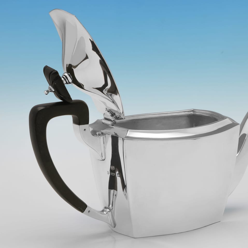 Sterling Silver Tea Set - Barker Brothers Ltd., hallmarked in 1939 Birmingham - George VI - Image 3