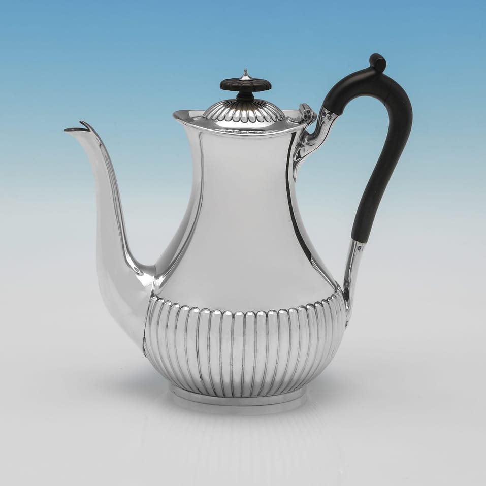 Antique Sterling Silver 4 Piece 'Queen Anne' Design Tea Set - Martin, Hall & Co., hallmarked in 1893 Sheffield - Victorian - Image 2