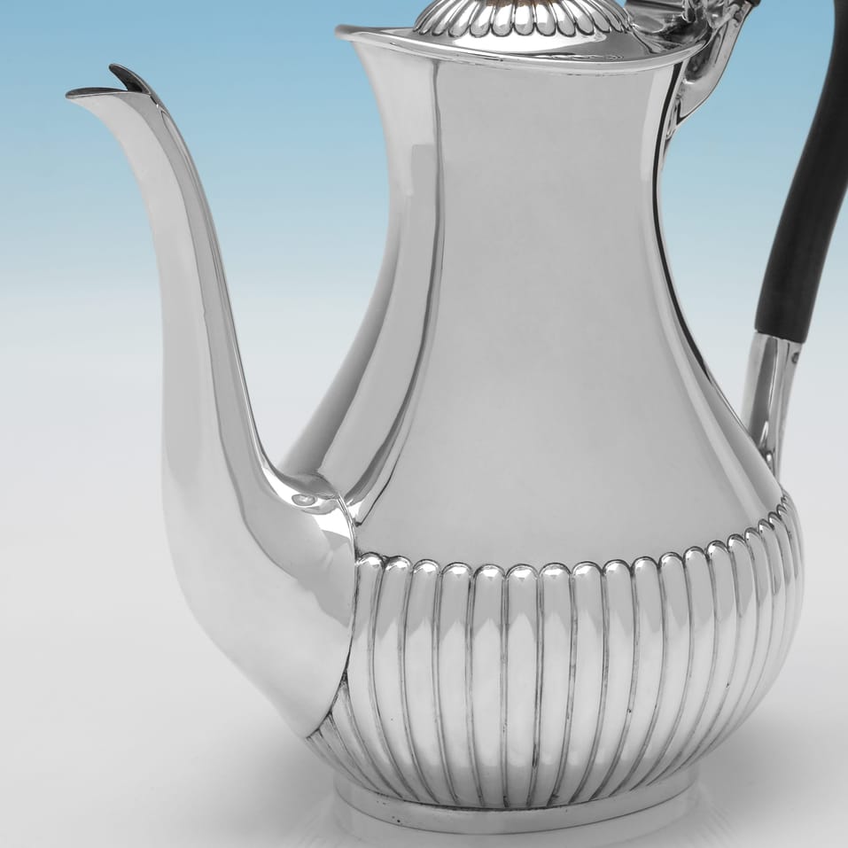 Antique Sterling Silver 4 Piece 'Queen Anne' Design Tea Set - Martin, Hall & Co., hallmarked in 1893 Sheffield - Victorian - Image 4