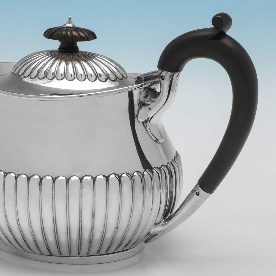 Antique Sterling Silver 4 Piece 'Queen Anne' Design Tea Set - Martin, Hall & Co., hallmarked in 1893 Sheffield - Victorian - Image 6