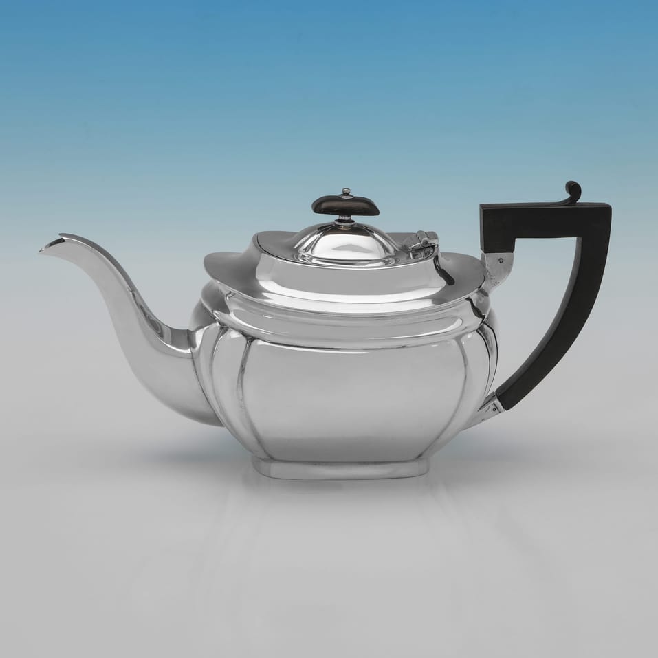 Sterling Silver Four piece tea and coffee service - Viner's Ltd., hallmarked in 1936 Sheffield - Edward VIII - Image 4