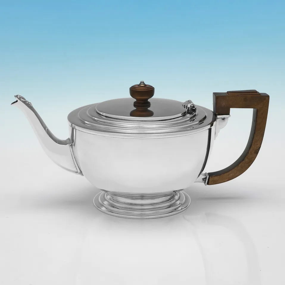 Sterling Silver Teapot - Deakin & Francis, hallmarked in 1930 Birmingham - George V - Image 1