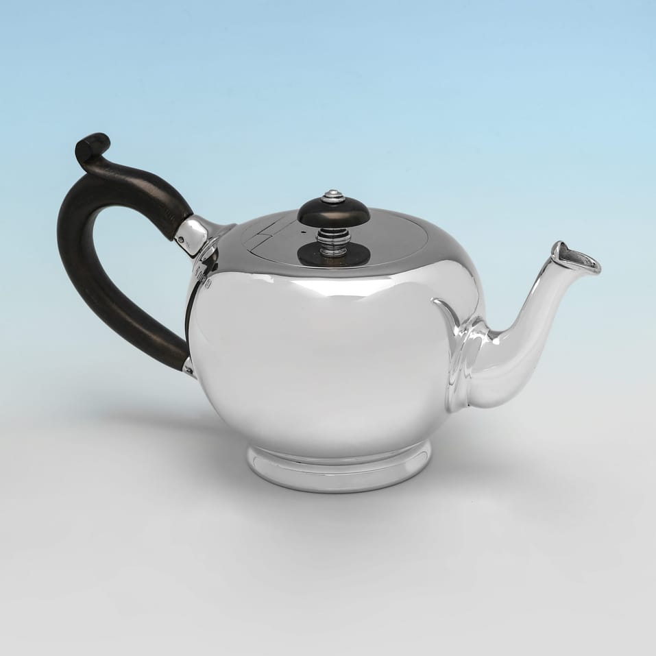 Antique Sterling Silver Teapot - S. W. Smith & Co., hallmarked in 1924 Birmingham - George V - Image 2