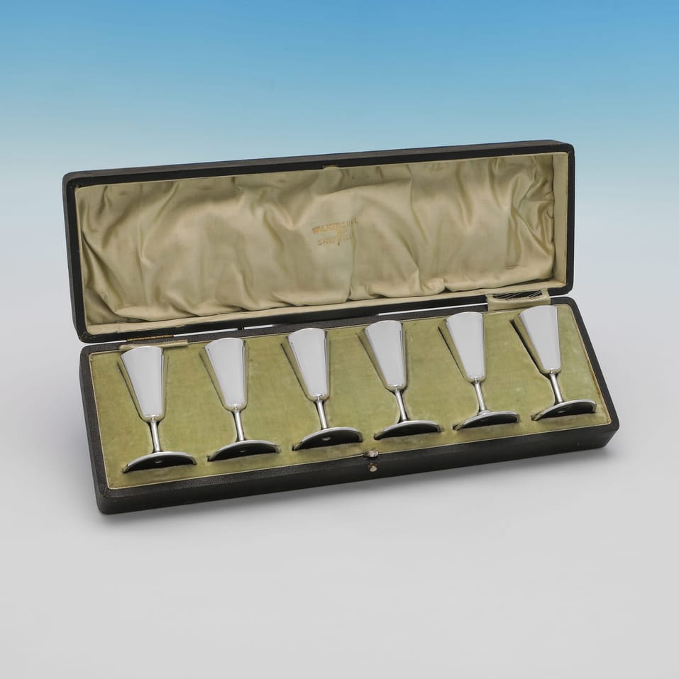 Antique Sterling Silver Set of 6 Tot Cups - Walker & Hall, hallmarked in 1913 Sheffield - George V