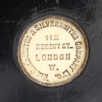 Antique Sterling Silver Trophy with Dragon Handles - Goldsmiths & Silversmiths Co., hallmarked in 1910 London - George V - Thumbnail 5