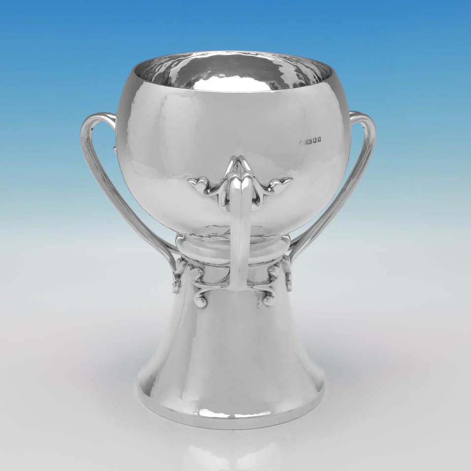 Sterling Silver Cup - Wakely & Wheeler, hallmarked in 1925 London - George V - Image 2