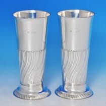 Antique Sterling Silver Pair of Vases - Henry Stratford, hallmarked in 1889 London - Victorian - Thumbnail 1