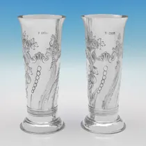 Antique Sterling Silver Pair of Vases - Charles Stuart Harris, hallmarked in 1897 London - Victorian - Thumbnail 1