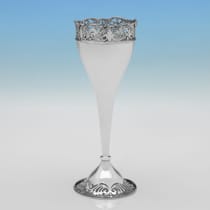 Antique Sterling Silver Pair of Vases - Jackson & Fullerton, hallmarked in 1913 London - George V - Thumbnail 2
