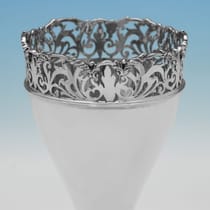 Antique Sterling Silver Pair of Vases - Jackson & Fullerton, hallmarked in 1913 London - George V - Thumbnail 3