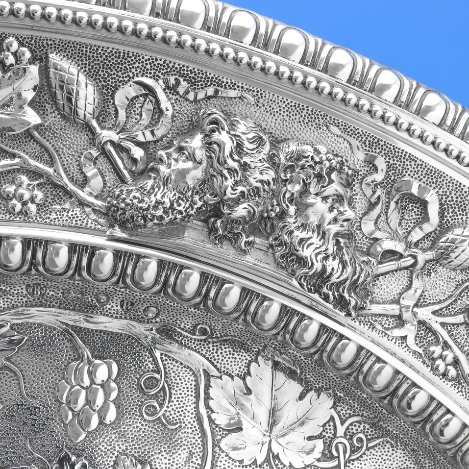Antique Sterling Silver Warwick Charger - Barnard Brothers, hallmarked in 1877 London - Victorian - Image 5