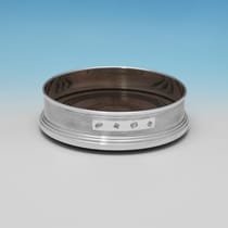 Sterling Silver Pair of Wine Coasters - W. I. Broadway & Co., hallmarked in 1981 London - Elizabeth II - Thumbnail 3