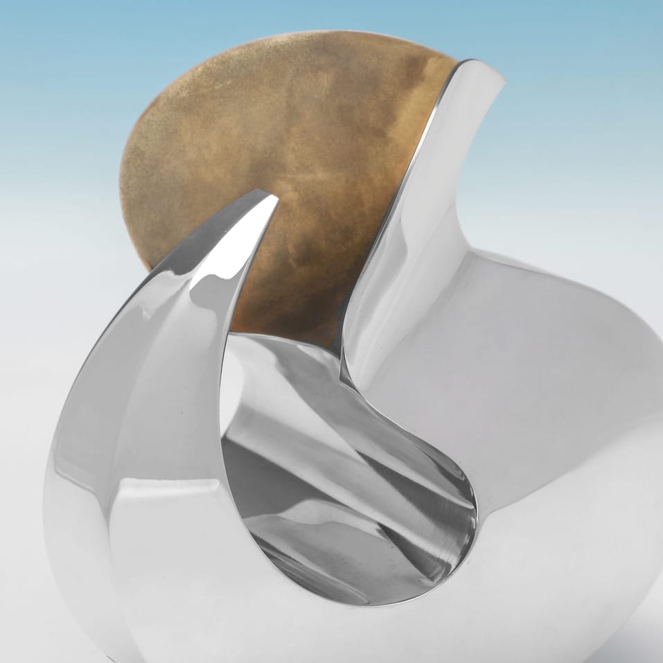 Sterling Silver 'Ying Yang' Carafe - hallmarked in 2015 London - Elizabeth II - Image 5